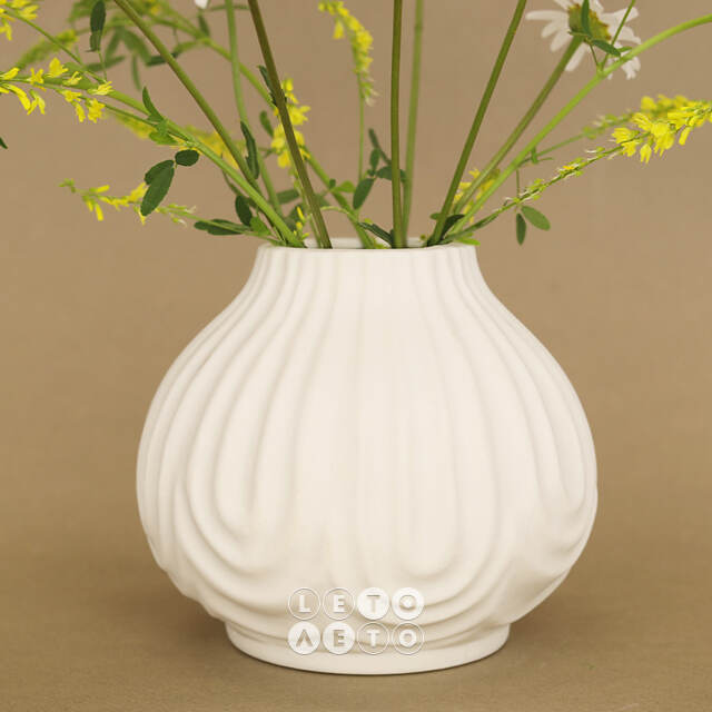 Фарфоровая ваза Faenza 12*11 см Koopman