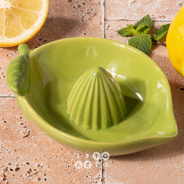 Ручная соковыжималка для цитрусовых Juicy Lame 16 см Boltze