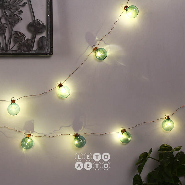 Светодиодная гирлянда на батарейках Christmas Balls 2.65 м, 20 холодных белых мини LED ламп, медная проволока, IP20 Kaemingk