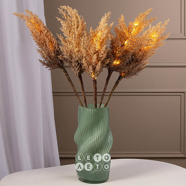 Светящаяся ветка для декора Pampas Caramel 70 см, теплые белые LED, на батарейках Kaemingk