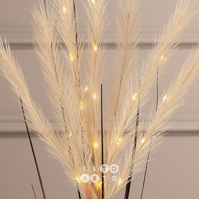 Светящаяся ветка для декора Cream Rush 70 см, теплые белые LED лампы, на батарейках Kaemingk