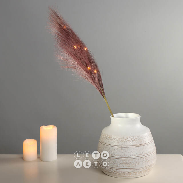 Светящаяся ветка для декора Chocolate Pluma 70 см, теплые белые LED лампы, на батарейках Kaemingk