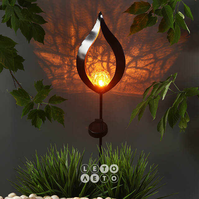 Садовый светильник на солнечной батарее Solar - Fire Flower 93 см, IP44 Koopman