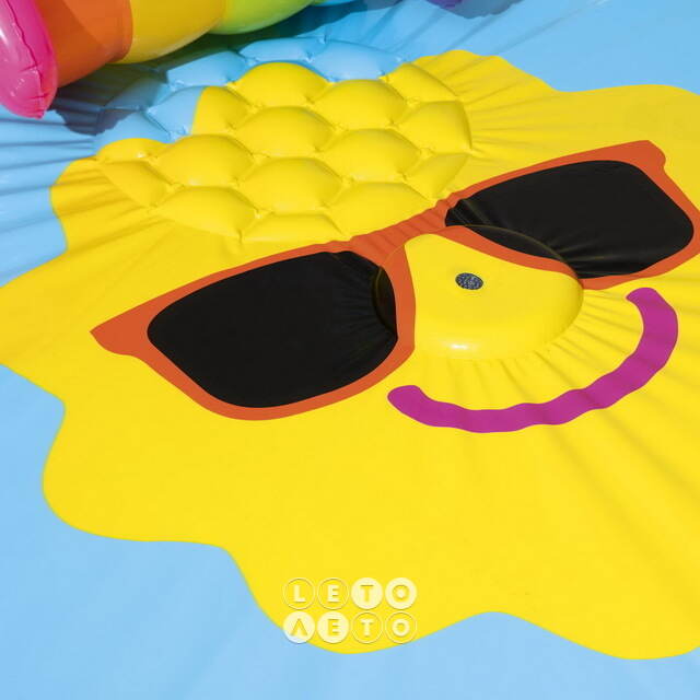 Игровой центр Sunny Day 237*201*104 см с горкой и фонтаном, клапан Bestway