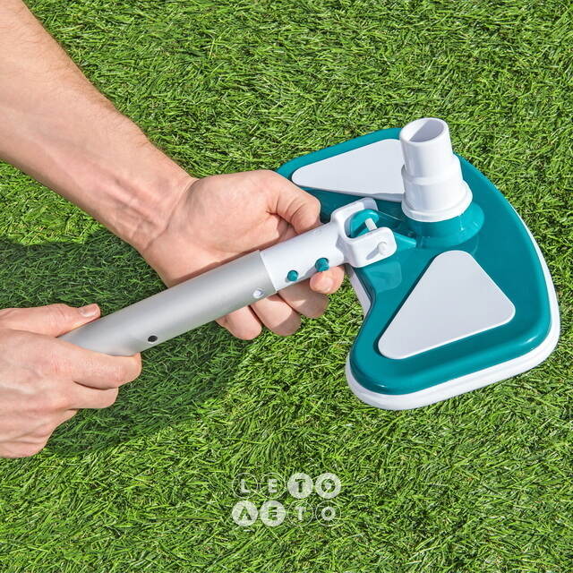 Насадка - вакуумная щетка для бассейна FlowClear 58282 Bestway