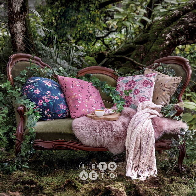 Декоративный меховой коврик Isavina 55*38 см розовый Kaemingk