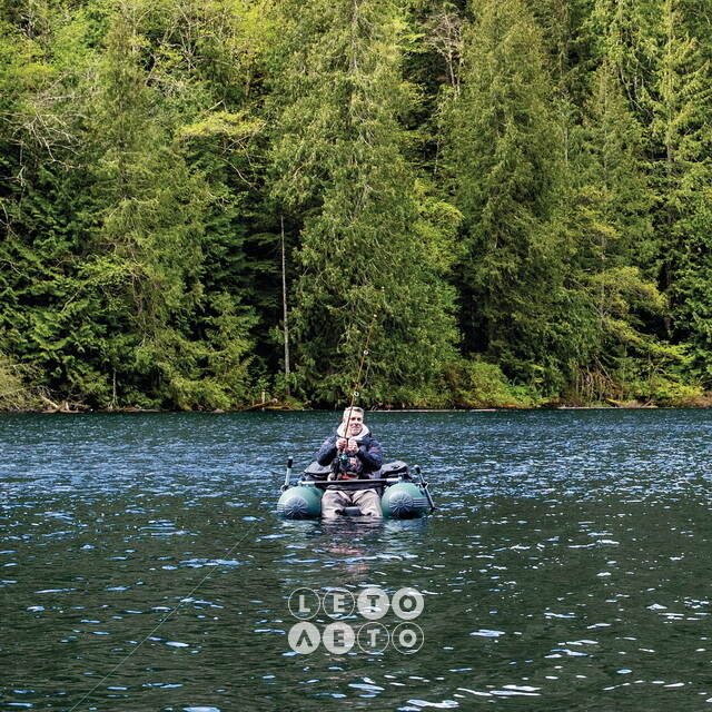Надувная лодка для рыбалки Big Catch Pro 165*119*38 см + насос и весла INTEX
