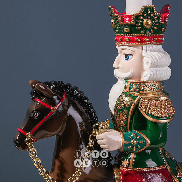 Декоративный подсвечник Щелкунчик - Prince Theodore Christmas 33 см зеленый EDG