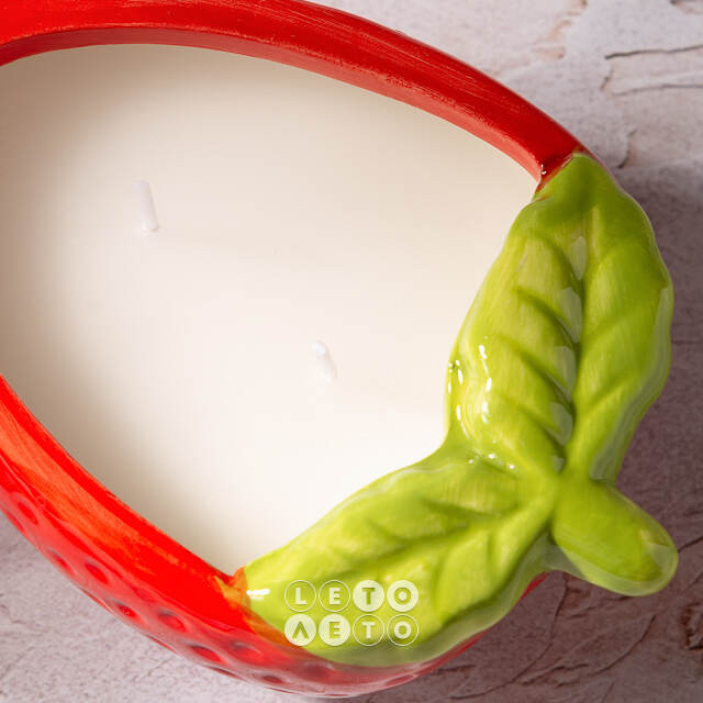 Ароматическая свеча Fruit - Клубника 14 см Koopman