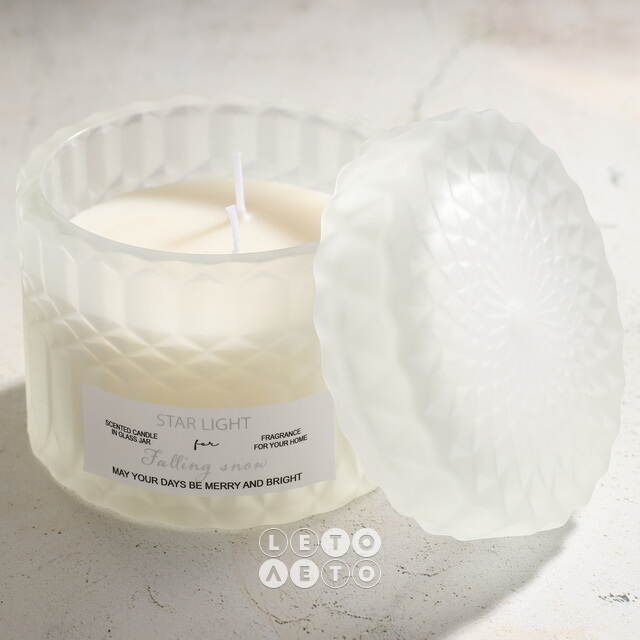 Ароматическая свеча Star Light - Patchouli Falling Snow 9 см Koopman
