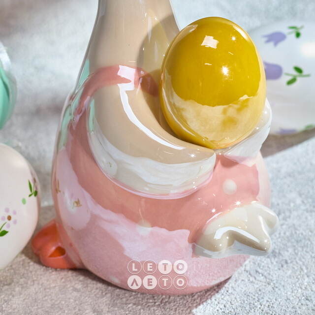 Пасхальная фигурка Курочка Розалинда 13 см розовая Koopman