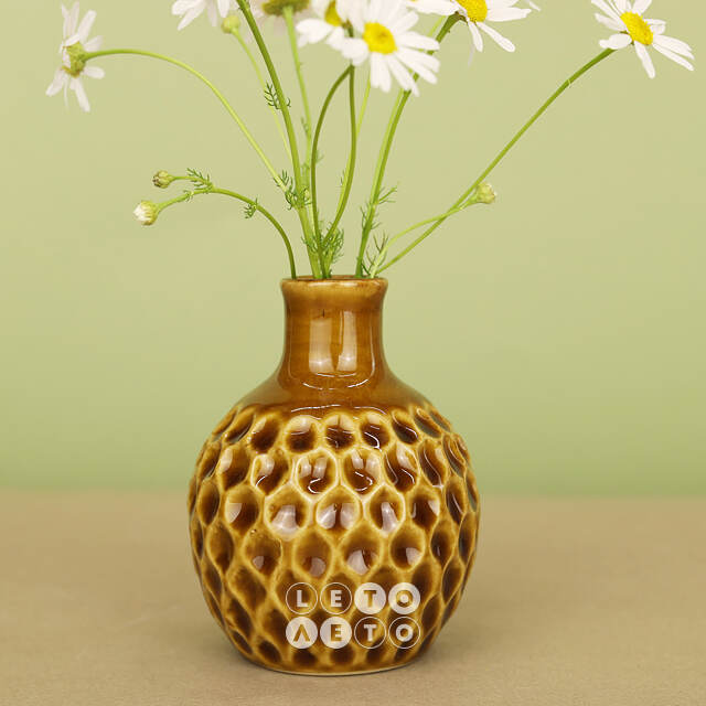 Фарфоровая ваза Honeycombs 10 см медовая Koopman