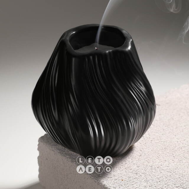 Свеча в стакане Flourish 9 см черная Koopman