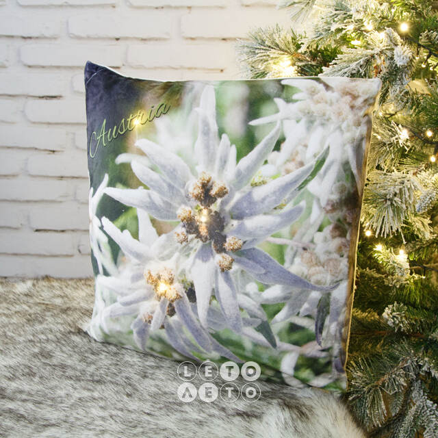 Декоративная подушка с лампочками Austrian Flowers 45*45 см, на батарейках Peha