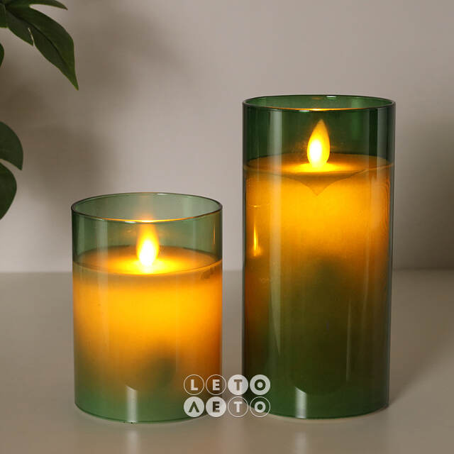 Светодиодная свеча с имитацией пламени Magic Flame в стакане 10 см зеленая Peha