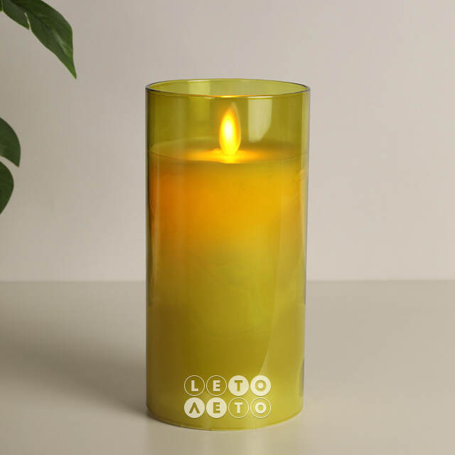 Светодиодная свеча с имитацией пламени Magic Flame в стакане 15 см салатовая Peha