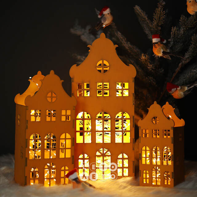 Декоративный домик Амстердам 37 см оранжевый Christmas Apple