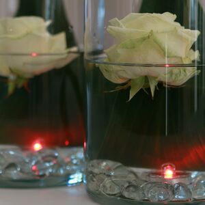 Плавающие светодиодные свечи, 2 шт, разноцветная LED лампа, на батарейках Ideas4Seasons фото 11