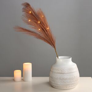 Светящаяся ветка для декора Перо Blanshet 70 см, теплые белые LED лампы, на батарейках Kaemingk фото 2