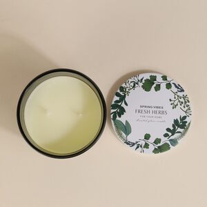 Ароматическая свеча Melania - Fresh Herbs 10 см, в стеклянном стакане Koopman фото 2