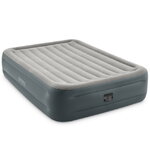 Надувная кровать с насосом Essential Rest Queen, 152*203*46 см